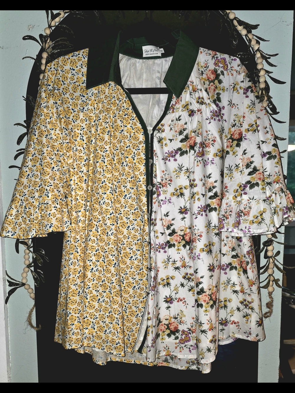 Two-Tone Floral Button-Front Blouse with Green Collar